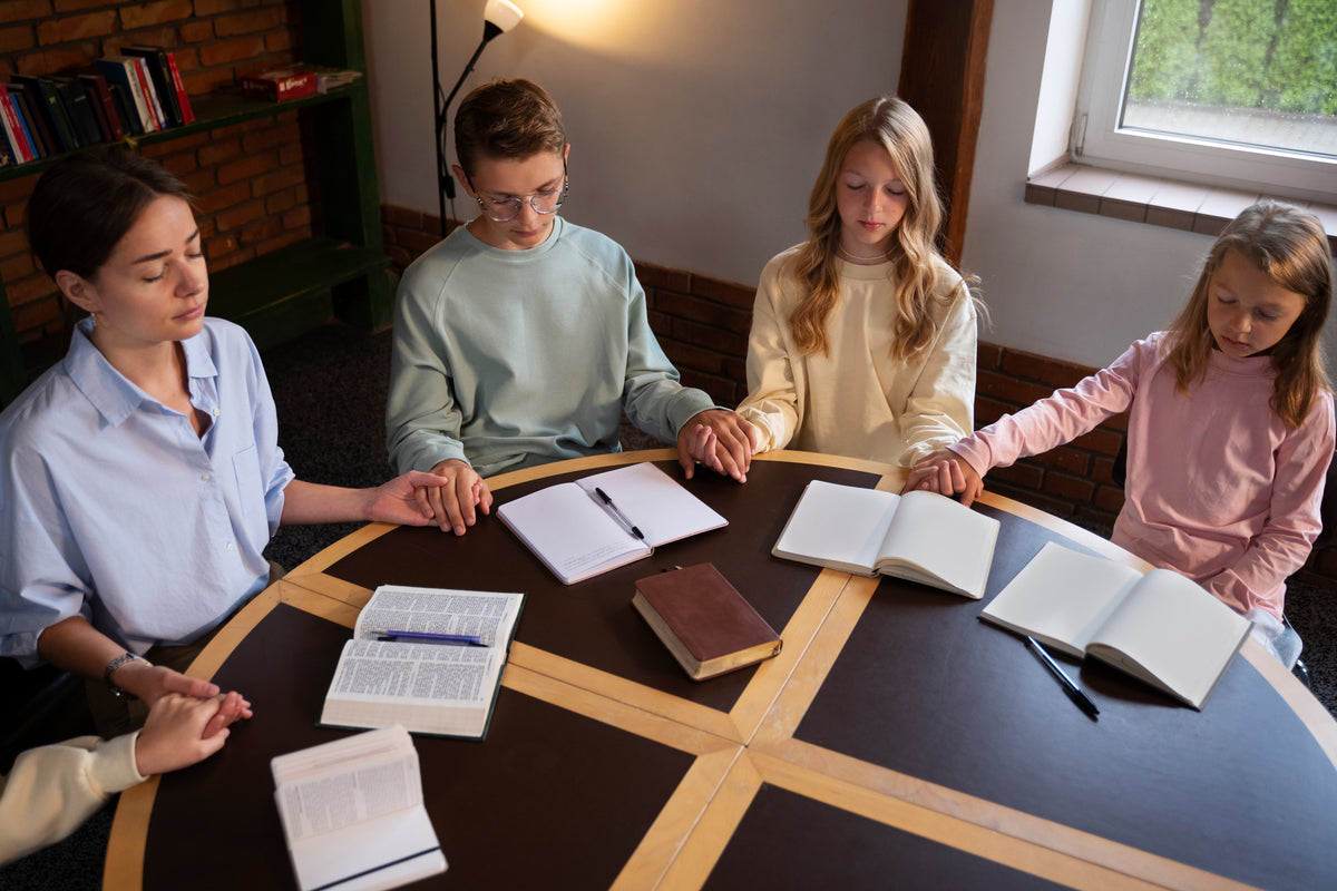 Building a Faith-Based Community Online: Tips for Connection and Support